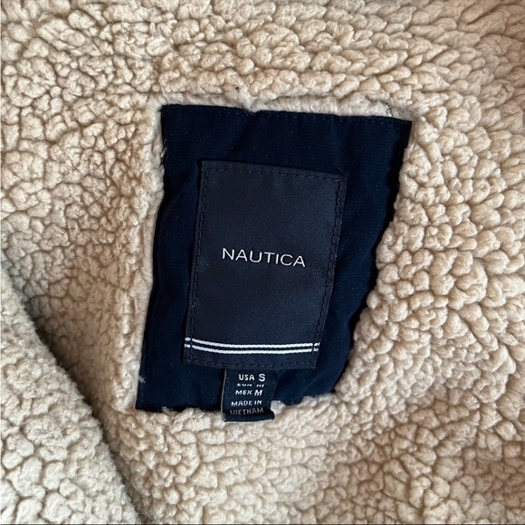 Women’s Nautica Navy Winter Puffer Jacket - Picture 8 of 10